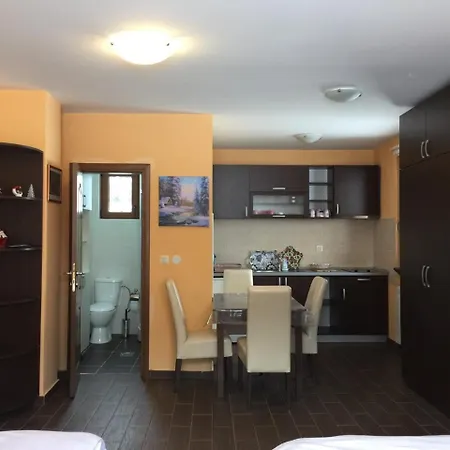 بيت ضيافة Natasa 3*